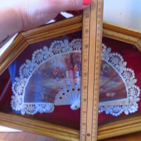 Collectable Vintage Hand Painted Hand Fan Framed red velvet lace lover scene - Picture 8 of 11